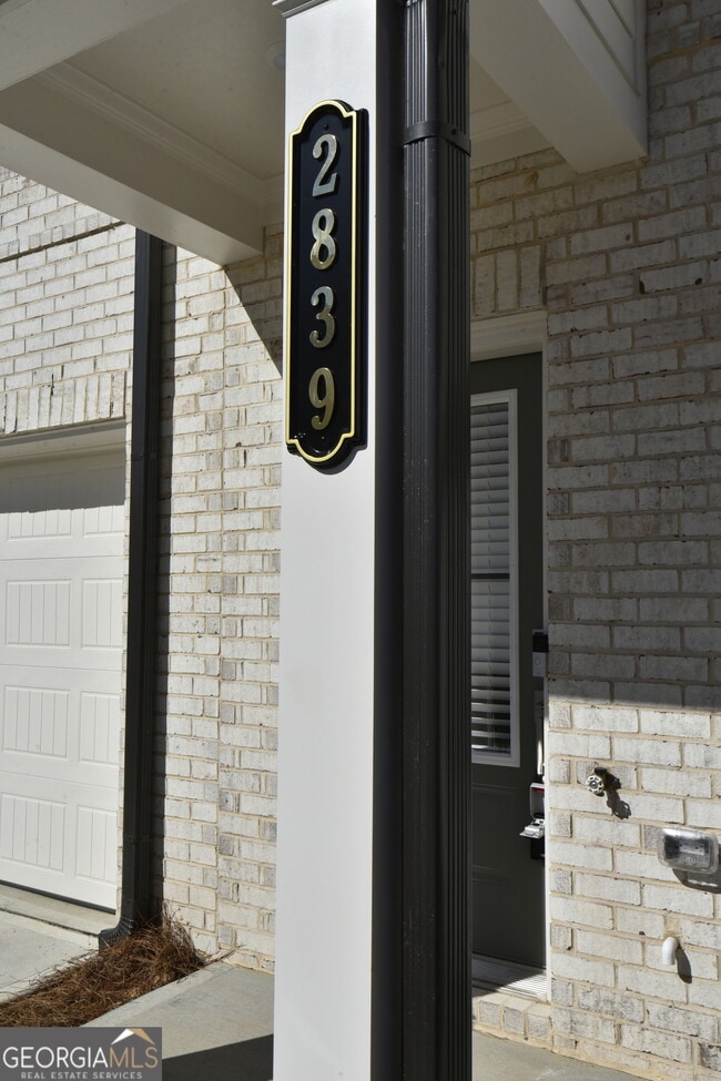 Photo - 2839 Rosehall Way