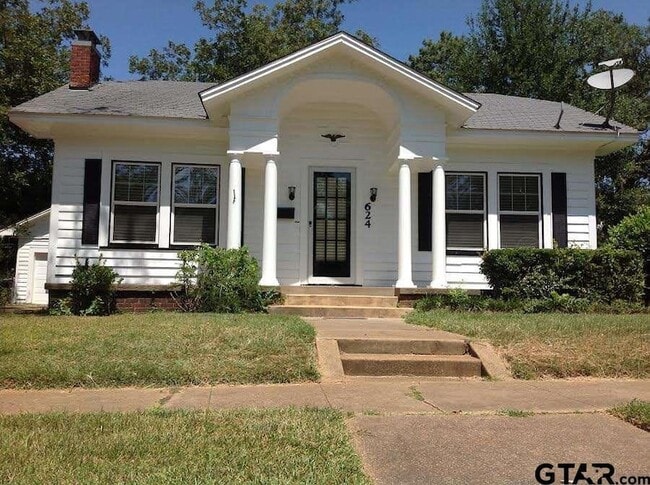 Photo - 624 Nacogdoches St House