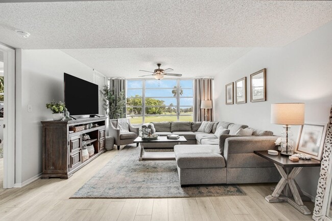 Building Photo - 4191 Cypress Reach Ct Unit 206