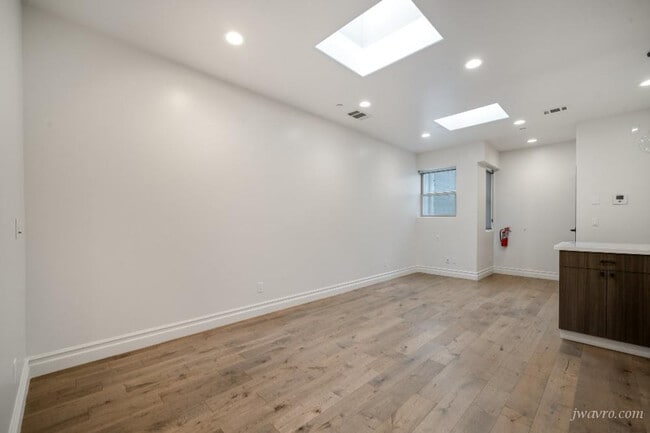 Photo - 967 Sutter St Unit 2