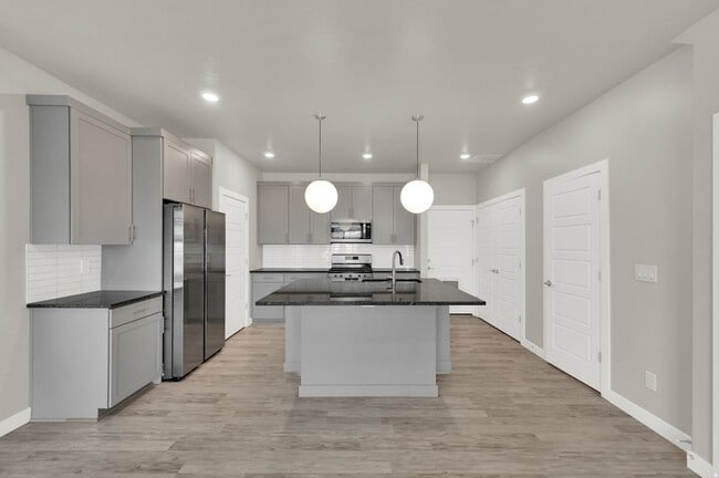 Photo - 128 E Geyser Ct