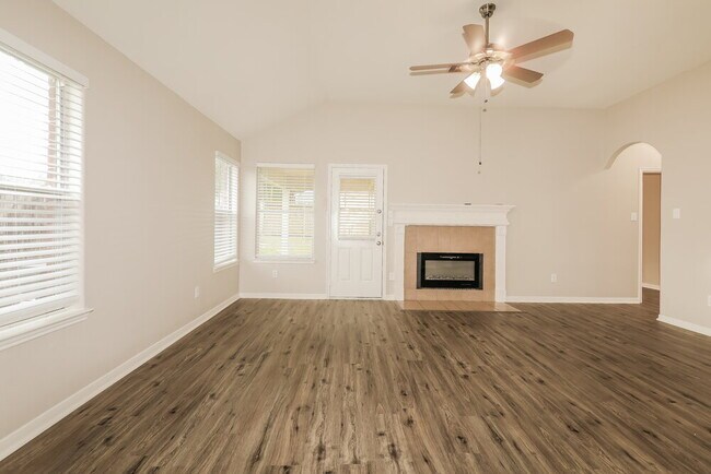 Photo - 10411 Lucky Ln