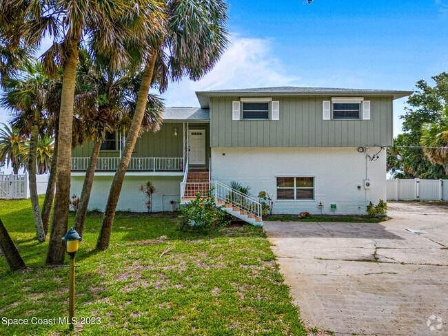 Building Photo - 7810 S Tropical Trail Rental