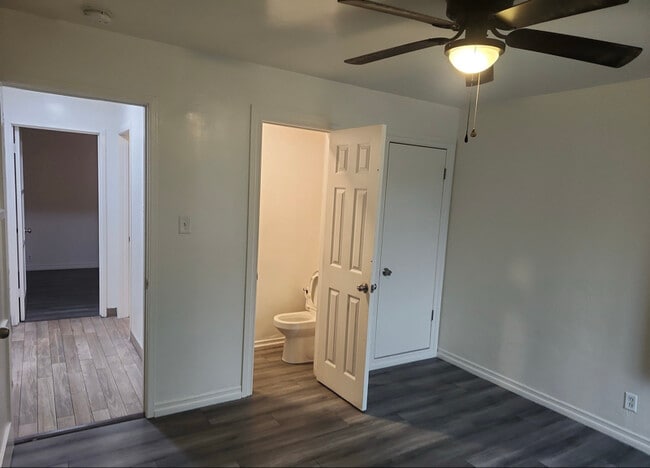 Photo - 306 W Sunkist St