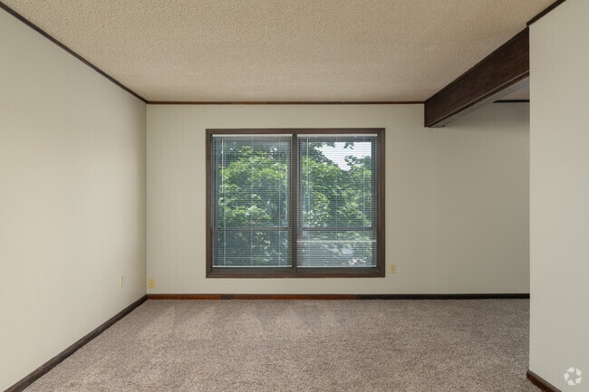 2B, 1BA - 980SF - Living Room