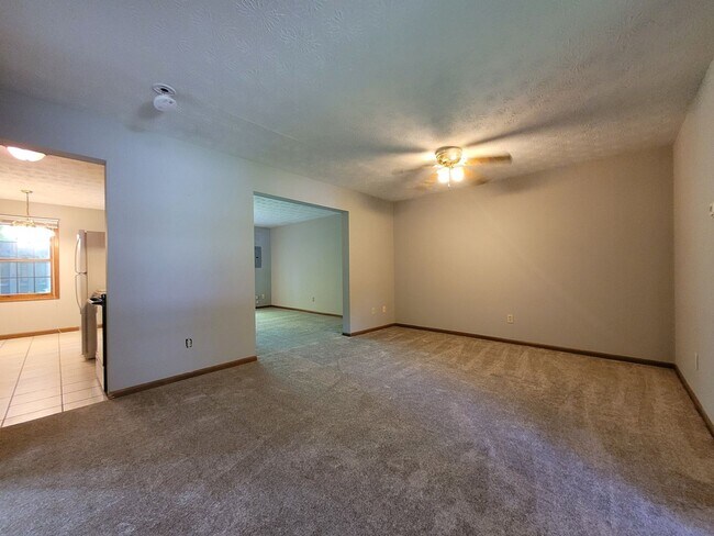 Photo - 3 Bedroom, 2.5 Bath Townhouse in Beavercreek!