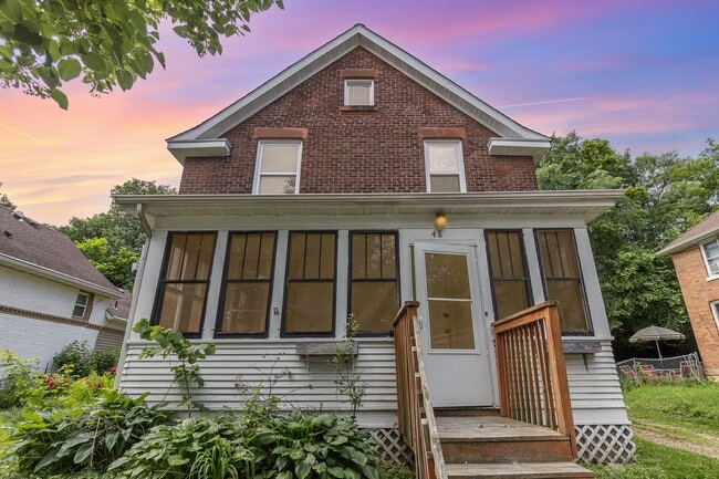 Charming 3 Bedroom | 1 Bathroom - Charming 3 Bedroom | 1 Bathroom House