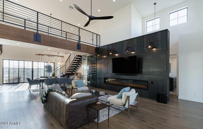 Photo - 8504 S 10th Ln