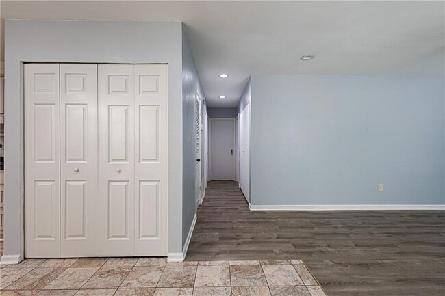 Photo - 4758 Pebble Trce