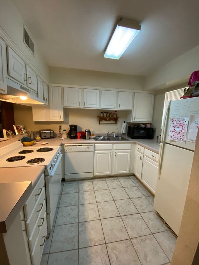 Photo - Pick Wick Park- 2 Bedrm & 2.5 Ba. Close to UF