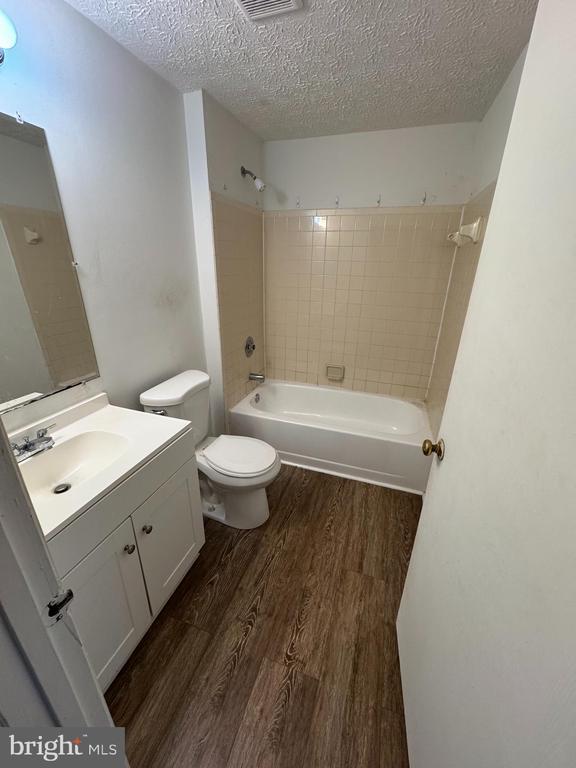 Photo - 9730 Red Clover Ct