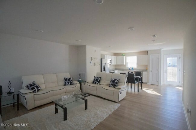 Photo - 8950 Shallow Crk Trl