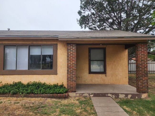 E 9th Duplex 1 - E 9th Duplex 1 Apartment Unit 218