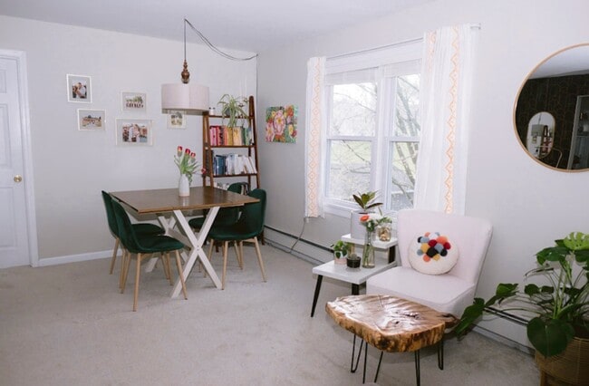 Comedor - 121 Grove Ave Unidad #2