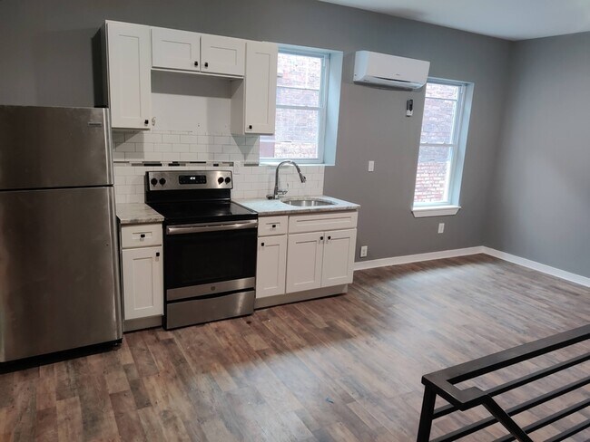 Photo - 5337 Market St