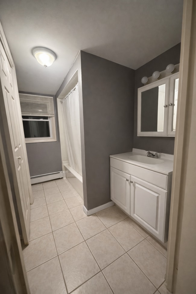 Photo - 4 Katherine Dr Unit 4B Katherine Drive