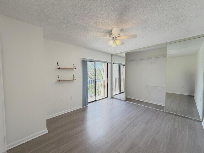 Photo - 5512 55th Way