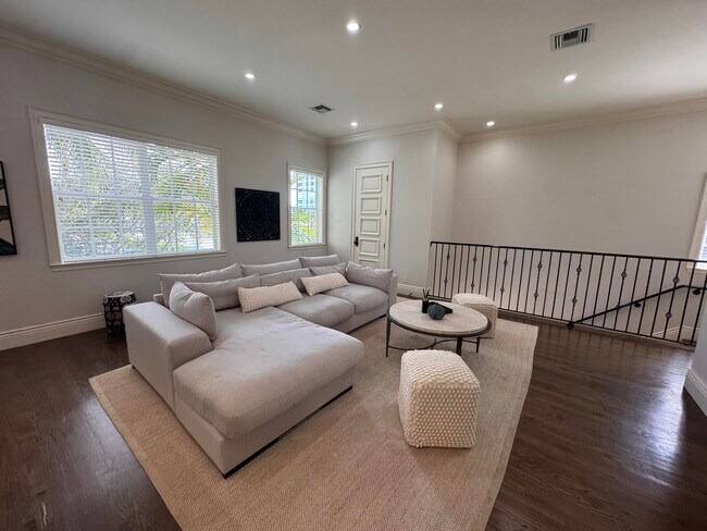 Photo - 3703 Washington Rd