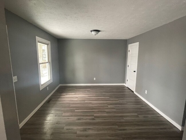 Photo - Cute newly remodeled 2 bedroom duplex!