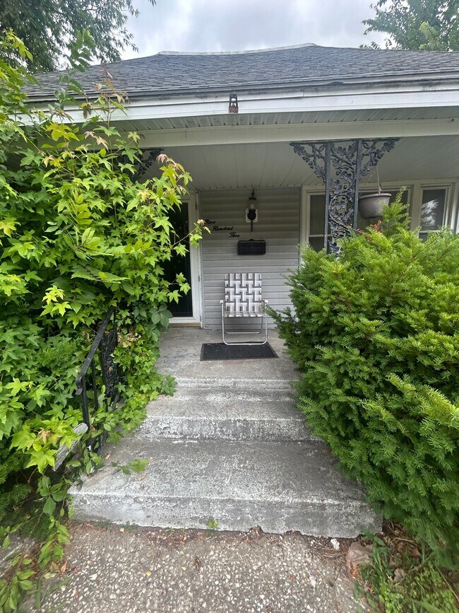 Photo - 905 W Monroe St