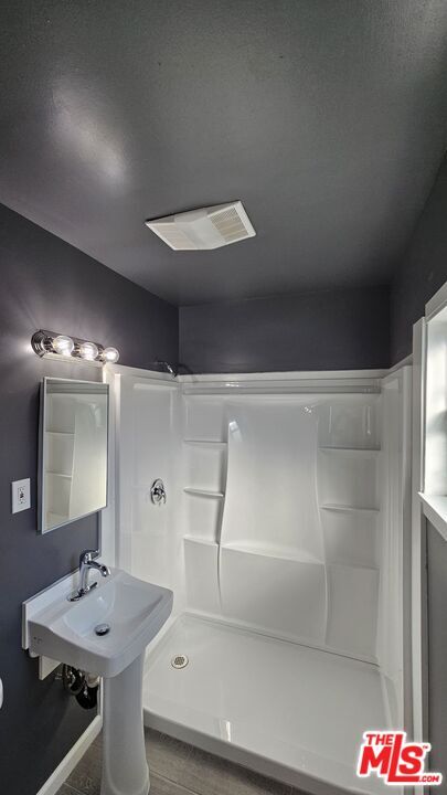 Photo - 136 W 99th St Unit 136