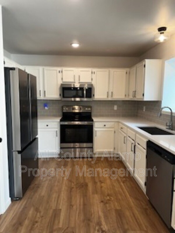 Photo - 11318 Hatchet Pass Dr