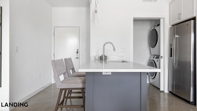 Photo - 5511 Caprock Smt Dr Unidad 3104