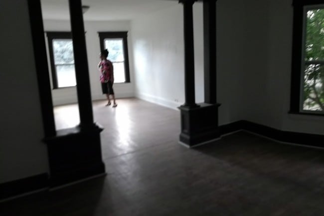 Área de sala y comedor - 320 Rowland St