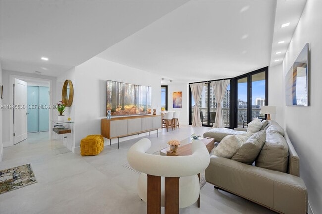 Photo - 20191 E Country Club Dr Unit 2202