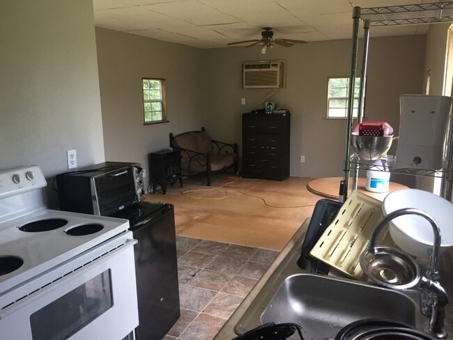 Photo - 82 County Rd 565