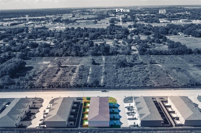 Photo - 208 Autumn Berry Ln