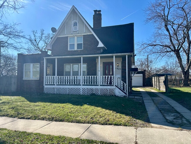 Photo - 1407 Strong Ave