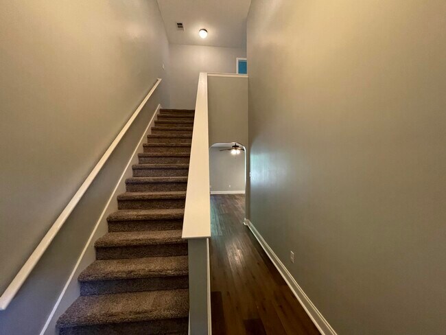 Photo - 1132 Sierra Ln