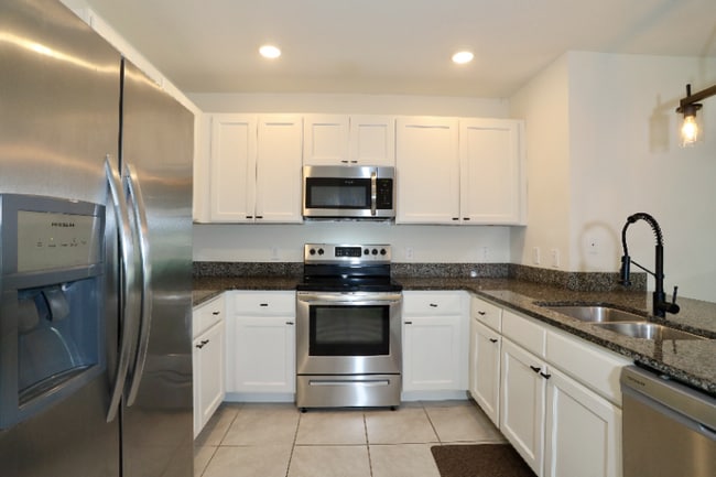 Photo - 3212 Surfbird St