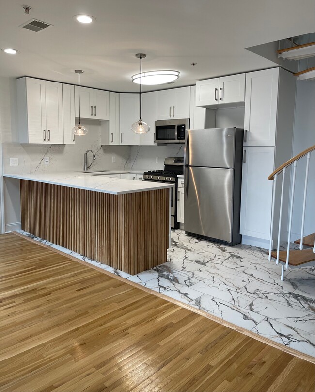 Porcelain Floor Tiles - Mariner's Landing Apartments