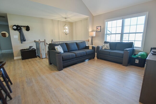 Photo - Pet Friendly Four Bedroom with Basement!