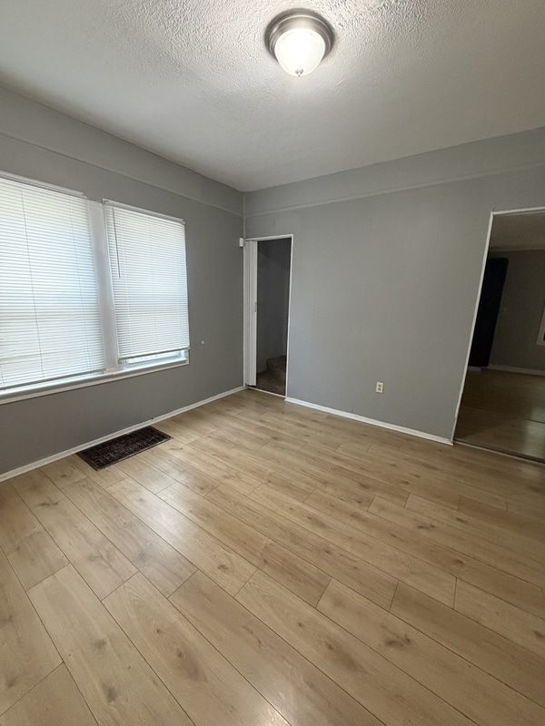 Photo - 1722 Burgess Rd