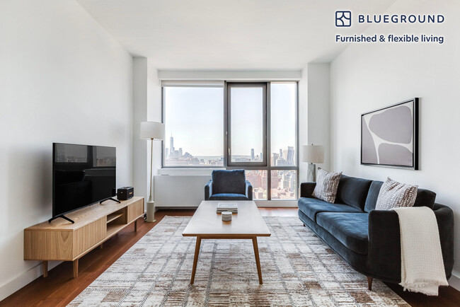 Building Photo - 435 W 31st St Rental