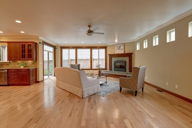 Photo - 16308 Simonds Rd NE