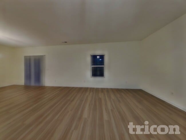 Photo - 2729 Yurman Rd