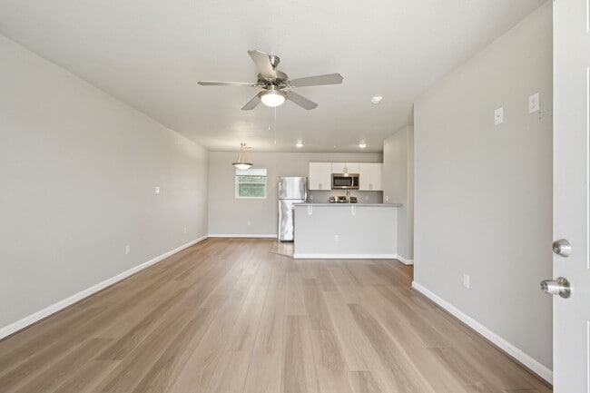 Photo - 254 Plez Morgan Dr Unit F