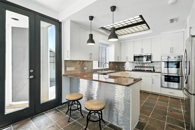 Photo - 2019 McClendon St