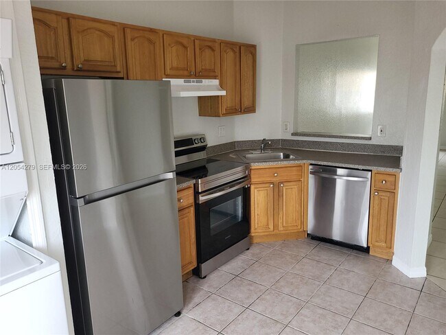 31 NE 13th Ave