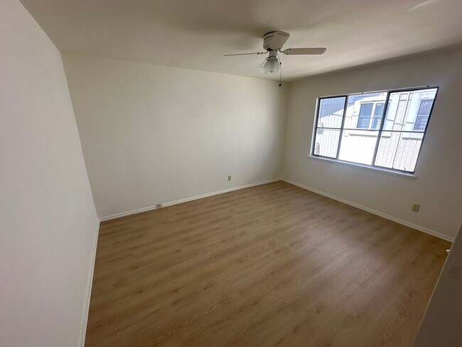 Bright 2 Bedroom Duplex in the Heart of Fu... - Bright 2 Bedroom Duplex in the Heart of Fu... Apartamento Unidad 115
