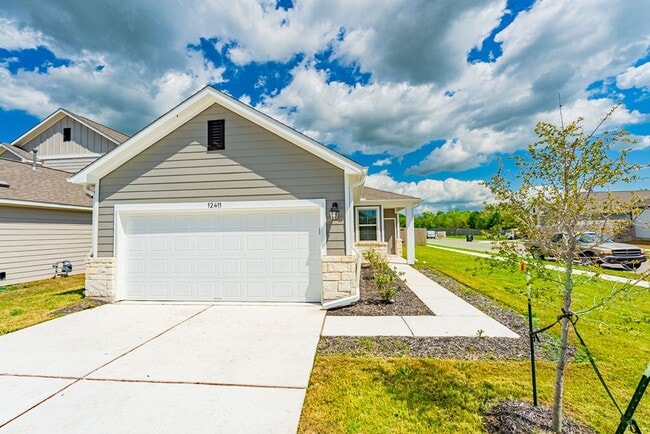 Photo - Beautiful New 4 bed, 2 bath home in Buda!