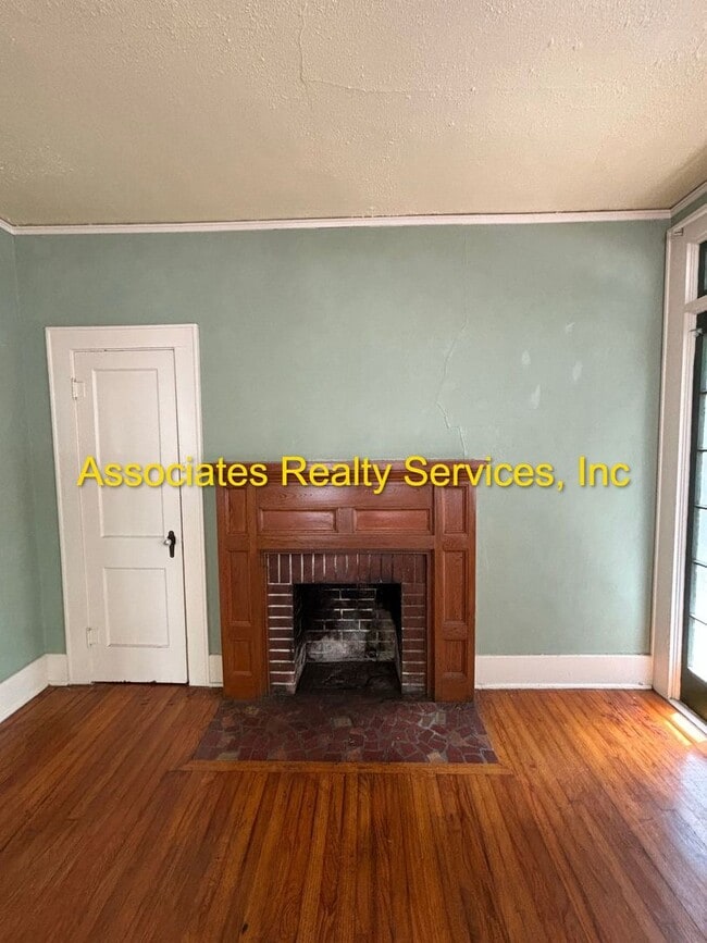 Photo - One Bedroom One Bath Near UF ***NO PETS***