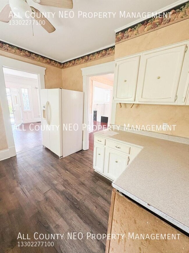 Photo - 818 Brown Ave NW