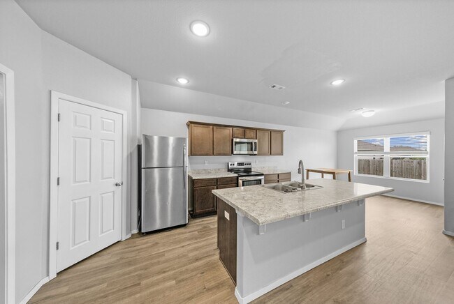 Photo - 4 Bedroom 2 Bath in Morningside Estates