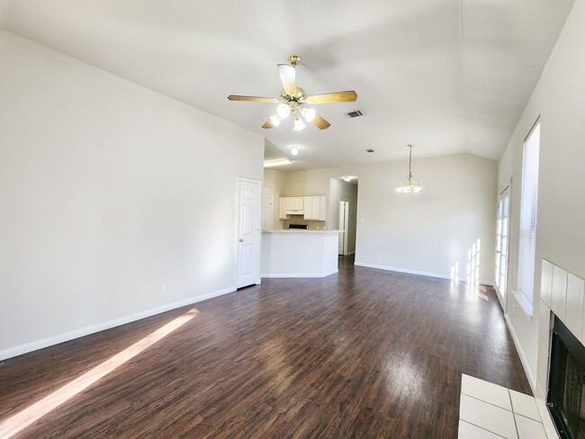 Photo - 1503 Cedar Park Dr Unit B