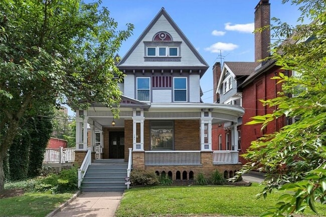 Building Photo - 131 Dwight St Unit 1